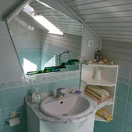 Eco-house Zivljenje Na Visokem